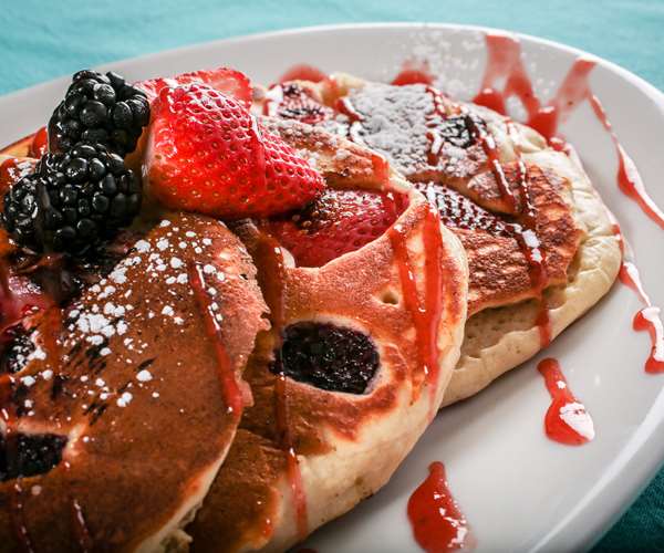 Mixed berry buttermilk pancakes 
